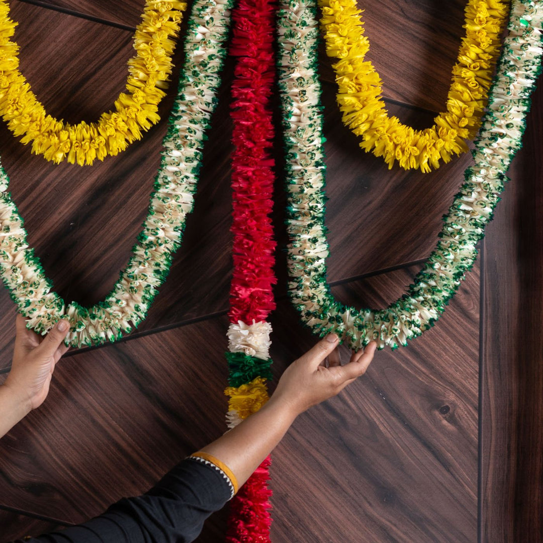 Solawood Rajnigandha Floral Festive Hangings