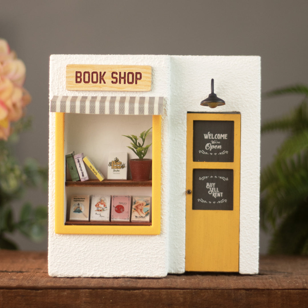 Handmade Personalized Book Shop Themed White & Yellow Concrete Planter With Drainage Hole For Home Decor