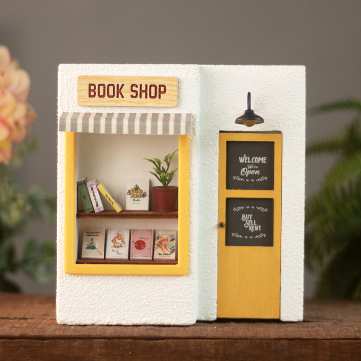 Handmade Personalized Book Shop Themed White & Yellow Concrete Planter With Drainage Hole For Home Decor
