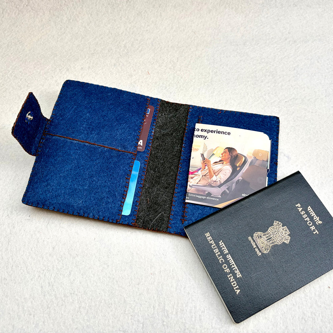 Handmade Chalo Chale Passport Holder | Brown