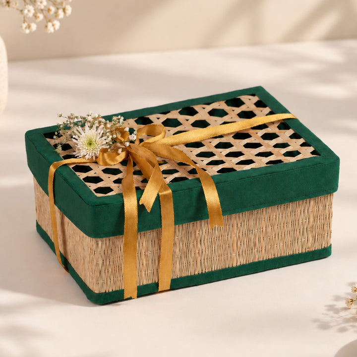Nest Handcrafted Natural Rivergrass And Bamboo Lidded Gift Box For Storage And Gifting