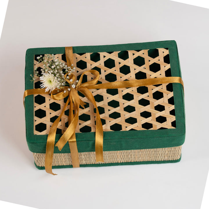 Nest Handcrafted Natural Rivergrass And Bamboo Lidded Gift Box For Storage And Gifting