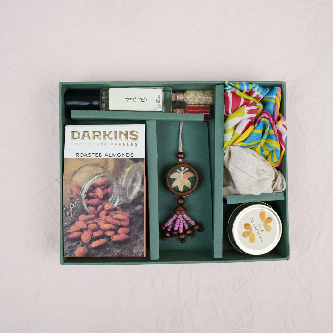 Handmade Eco-friendly Pressed Flower Rakhi Gift Hamper for Sisters I Set of 7