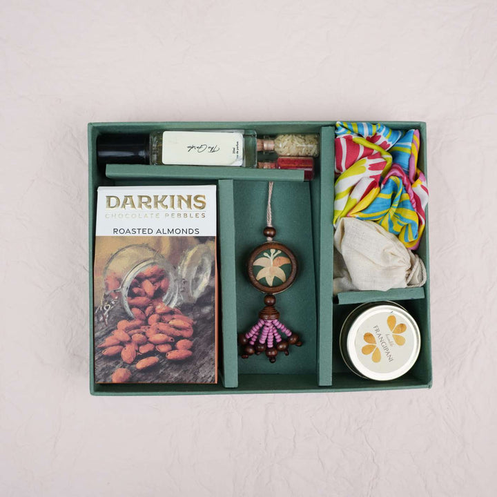 Handmade Eco-friendly Pressed Flower Rakhi Gift Hamper for Sisters I Set of 7