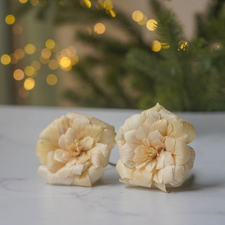 Handmade Ecofriendly Corn Husk Two White Flower Curtain Tie