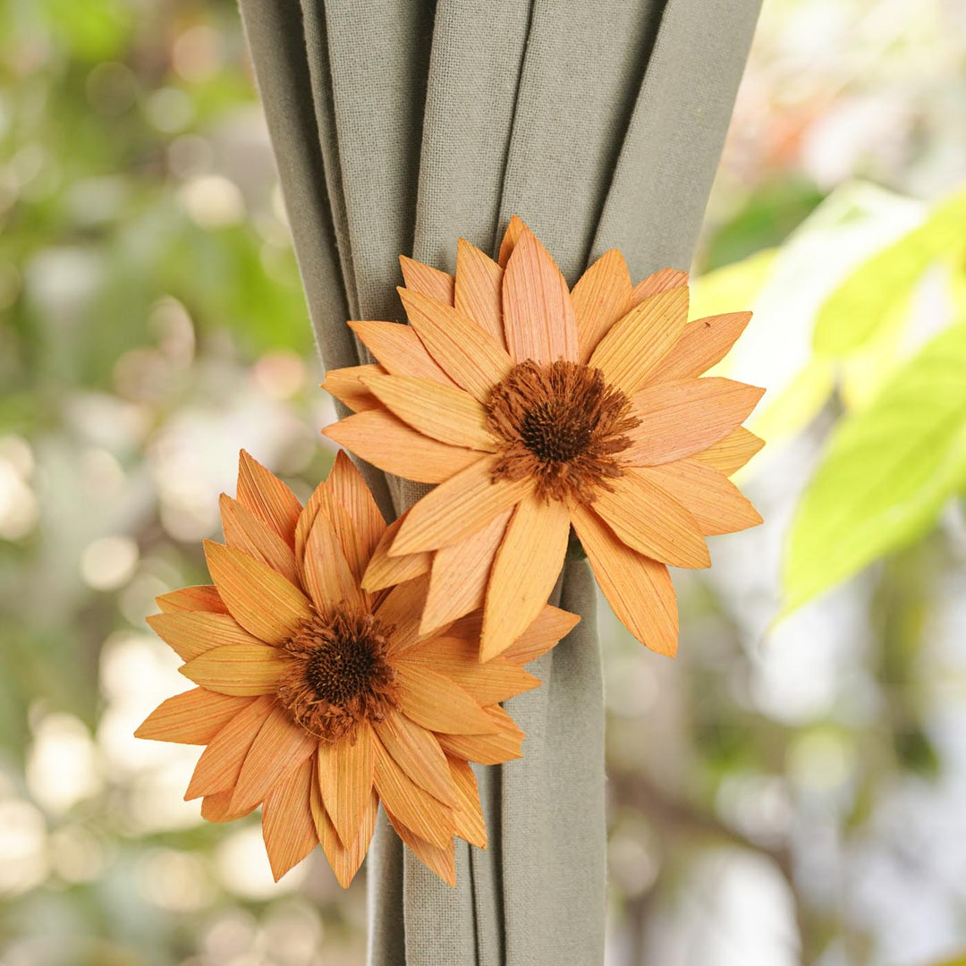 Handmade Sun Flower Design Areca Nut Curtain Tie-Back