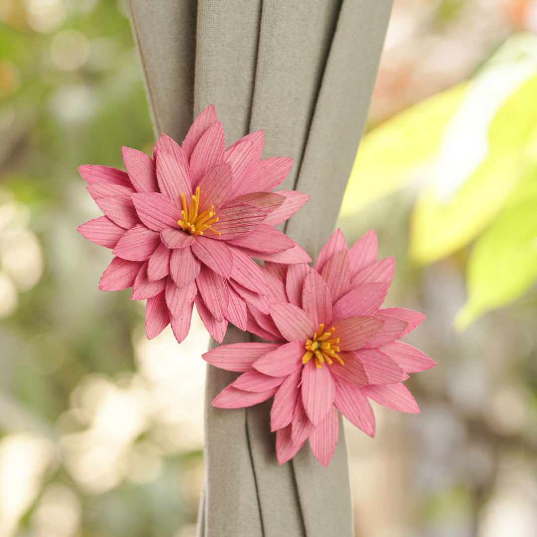 Handmade Water Lilly Design Areca Nut Curtain Tie-Back