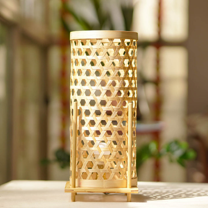 Handmade Bamboo Weaving Midnight Design Table Lamp