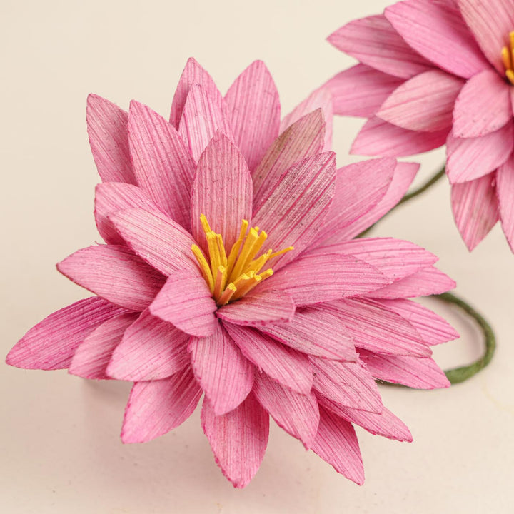 Handmade Water Lilly Design Areca Nut Curtain Tie-Back