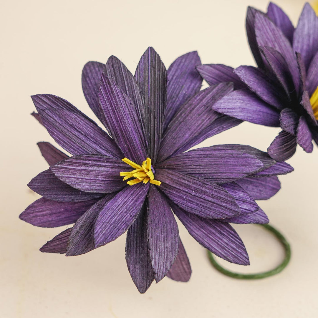 Handmade Water Lilly Design Areca Nut Curtain Tie-Back