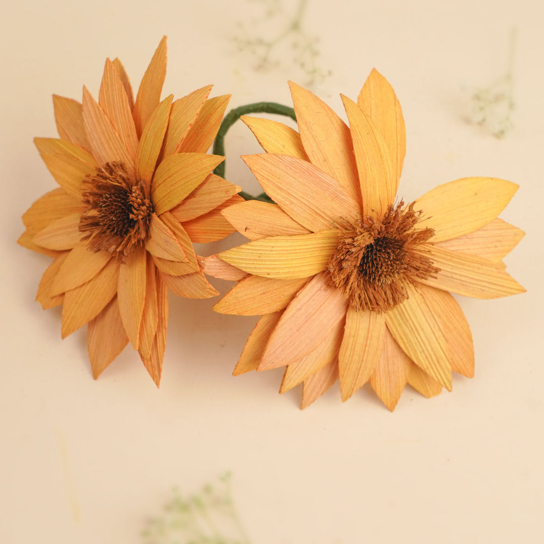 Handmade Sun Flower Design Areca Nut Curtain Tie-Back