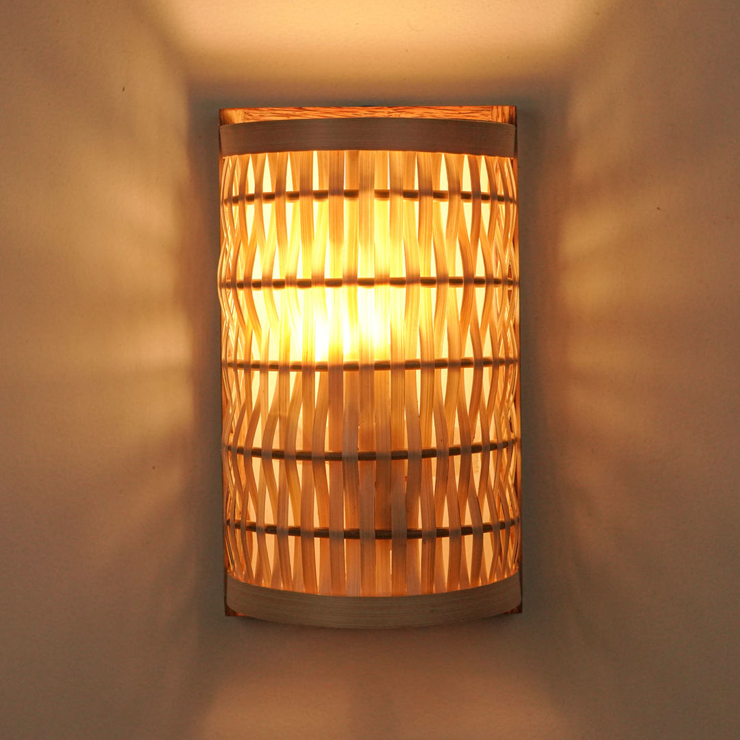Handmade Bamboo Weaving Nested Design Wall Lamp