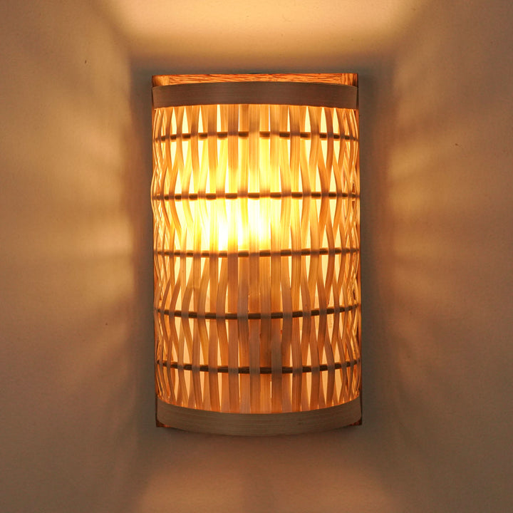Handmade Bamboo Weaving Nested Design Wall Lamp