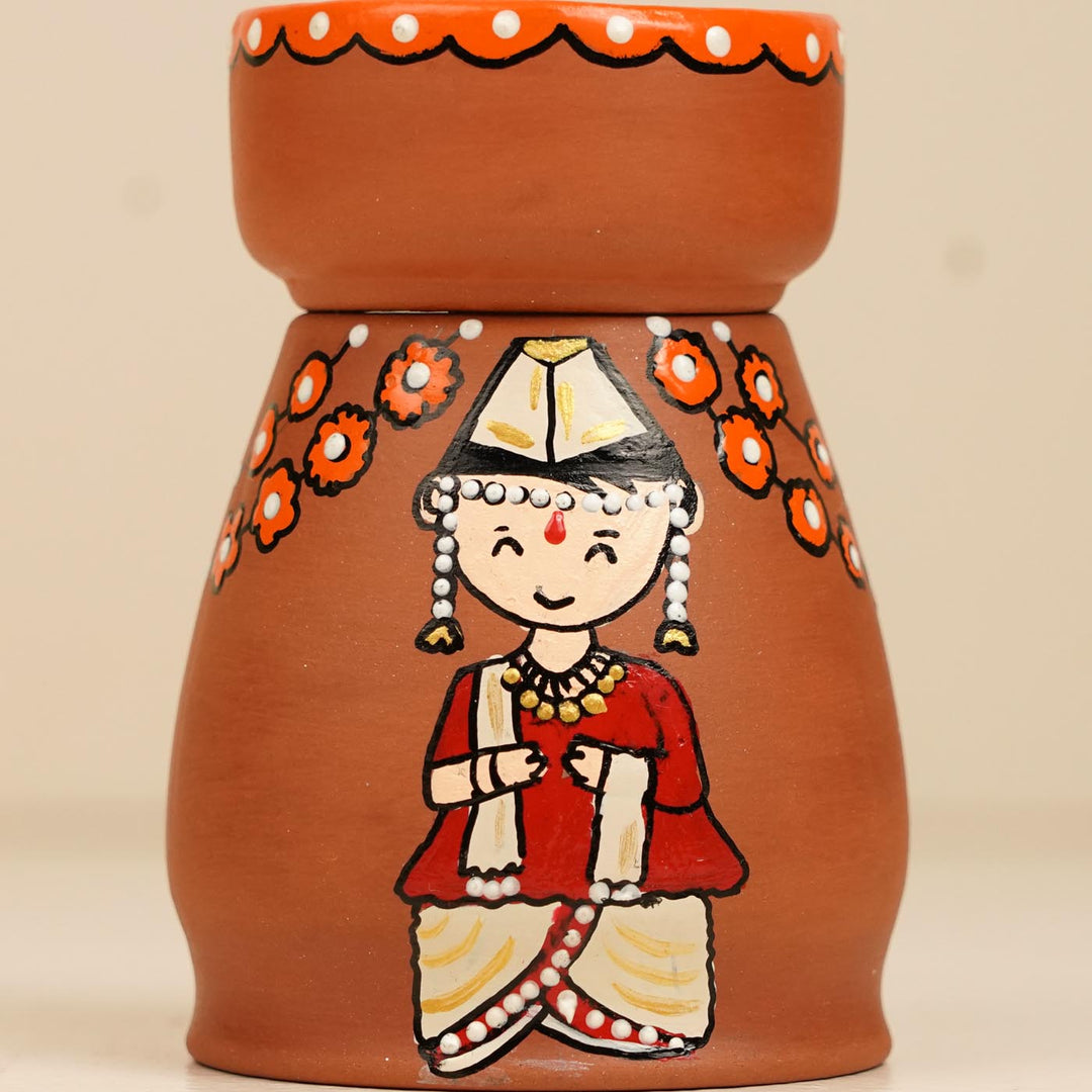 Maharastrian Couple Handpainted Terracotta Tealight Holder