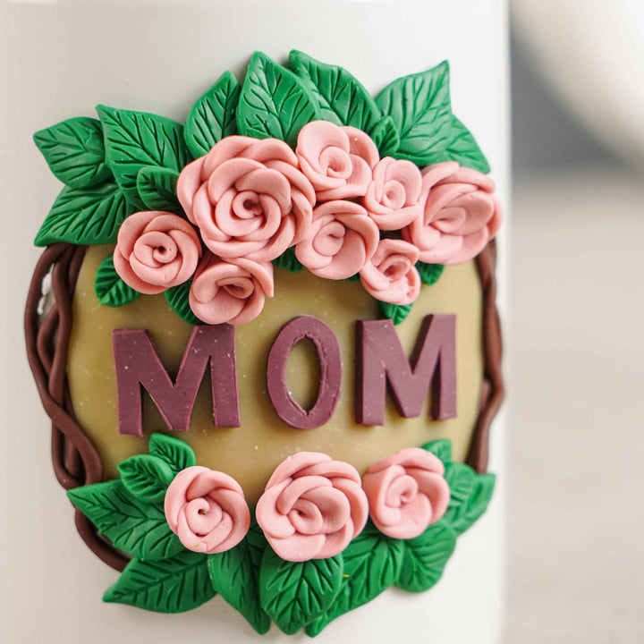 Personalized Hand-Painted Floral Wreath Theme Clay Mug For Mothers