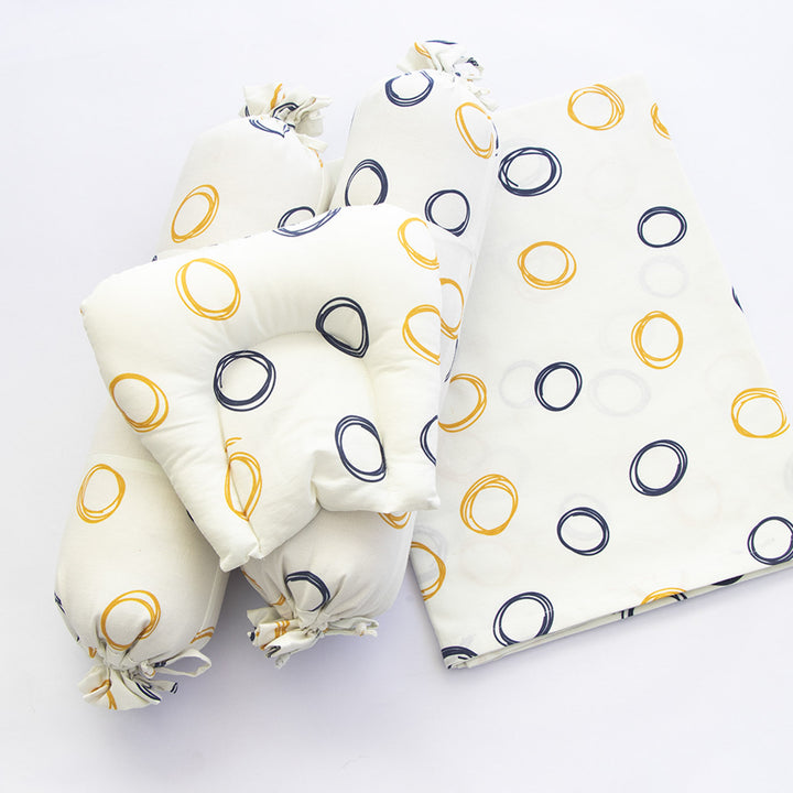 6 Pc | Personalized Doodle Circle Infant Bedding Gift Basket Set | 0-4 Years