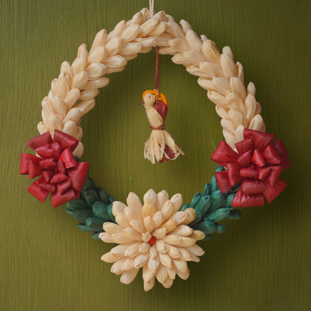 Handmade Ecofriendly Corn Husk White And Red Flower Wreath