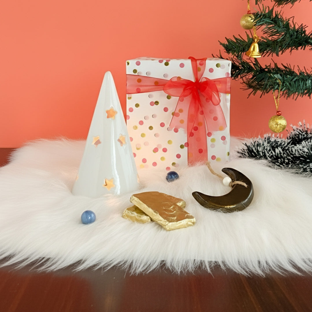 Handmade Holiday Hearth Xmas Hamper | Includes 1 Tealight Holder, 1 Xmas Ornament, 2 Chocolates, 1 Gift Box