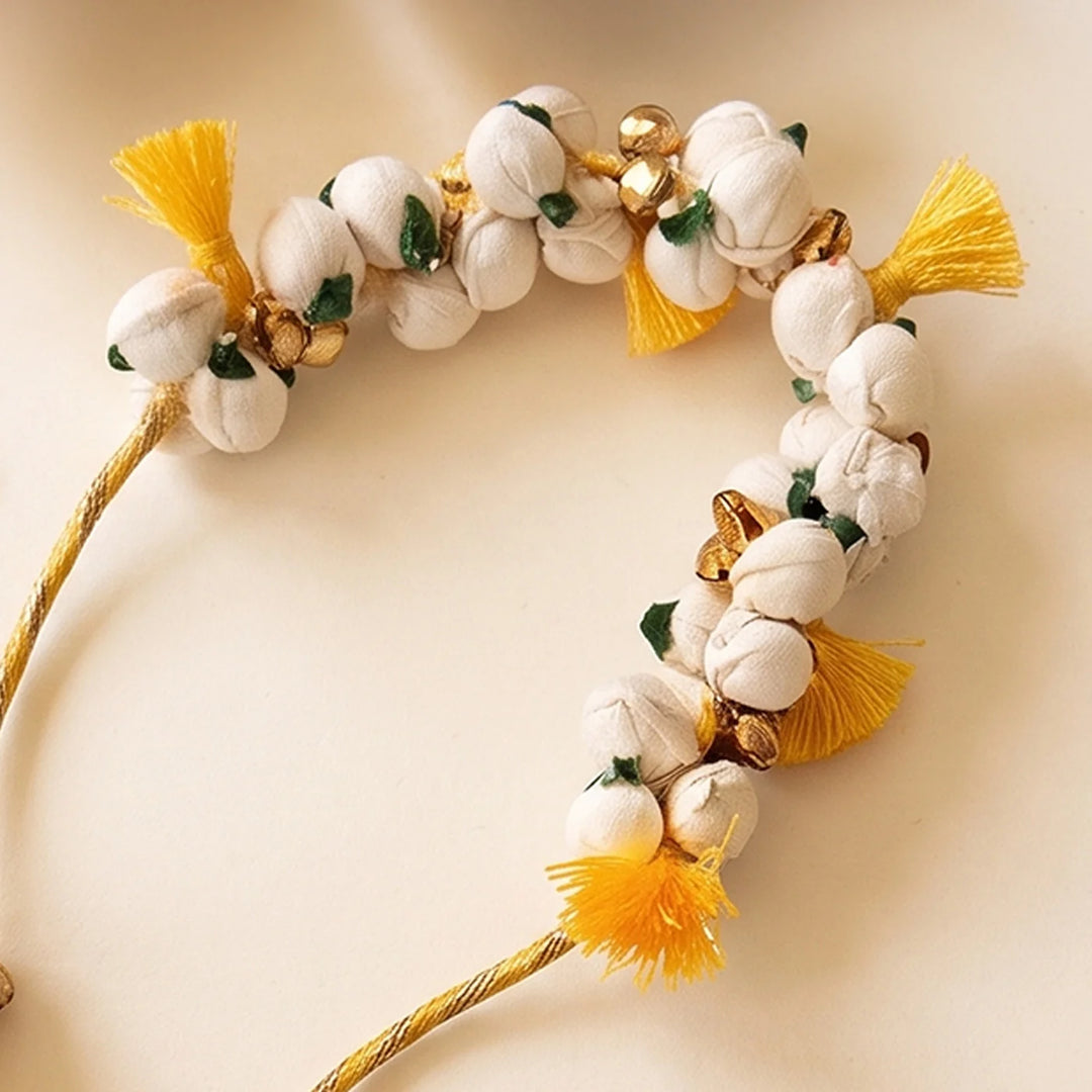 Handcrafted Shola Marigold & Jasmine Gajra With Tassel & Ghunghroo