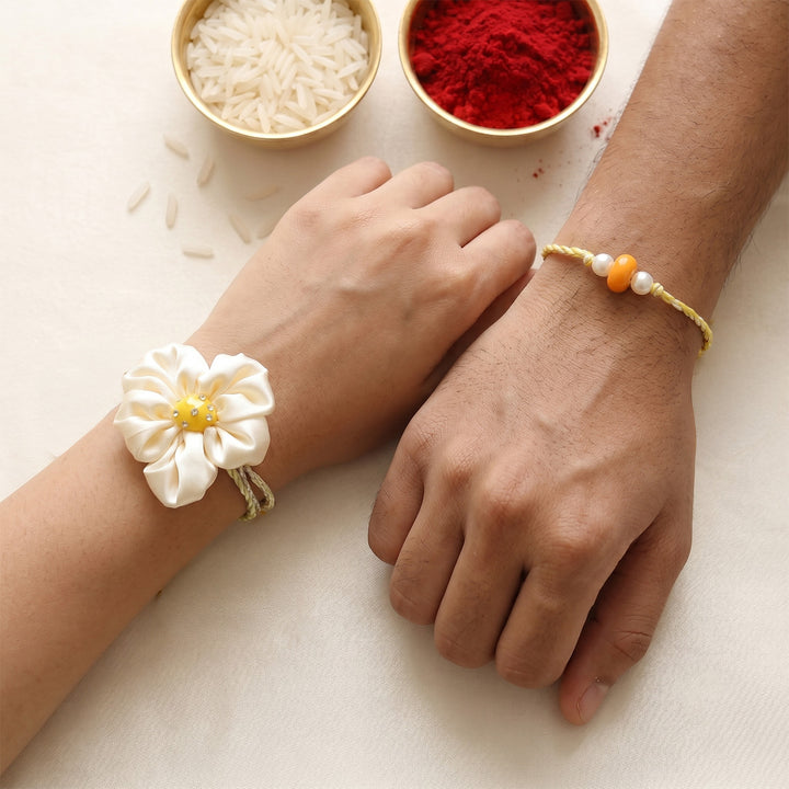 Handmade Daisy Phool Floral Couple Rakhi Lumba Set With Roli Chawal For Bhaiya Bhabhi