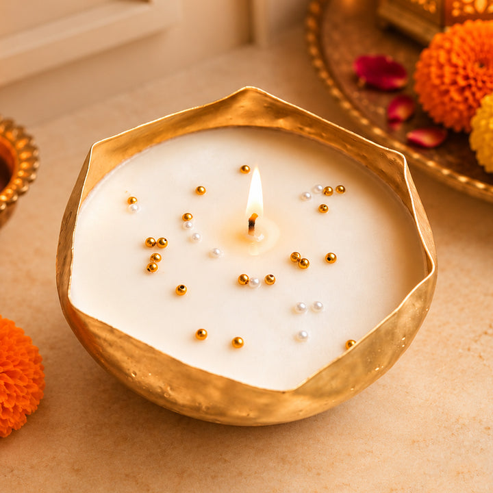 Ripple Glow Wavy Urli Scented Candle With Pearl Detailing For Festive Decor