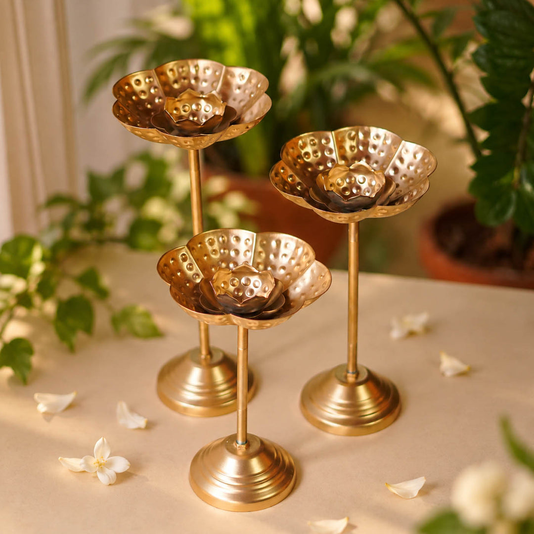 Handmade Layered Lotus Urli | Set of 3