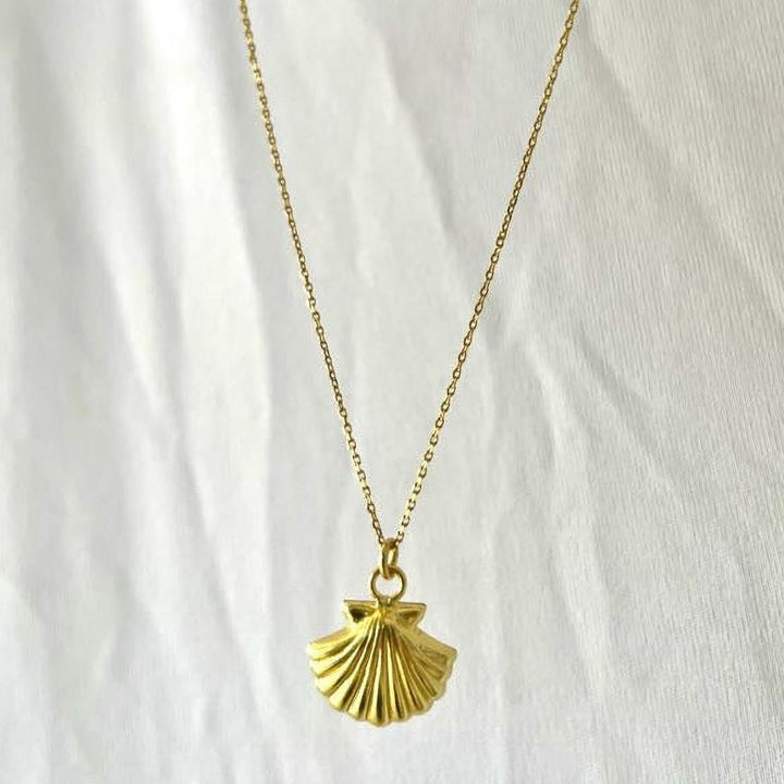 Handmade Golden Shell Pendant Brass Necklace