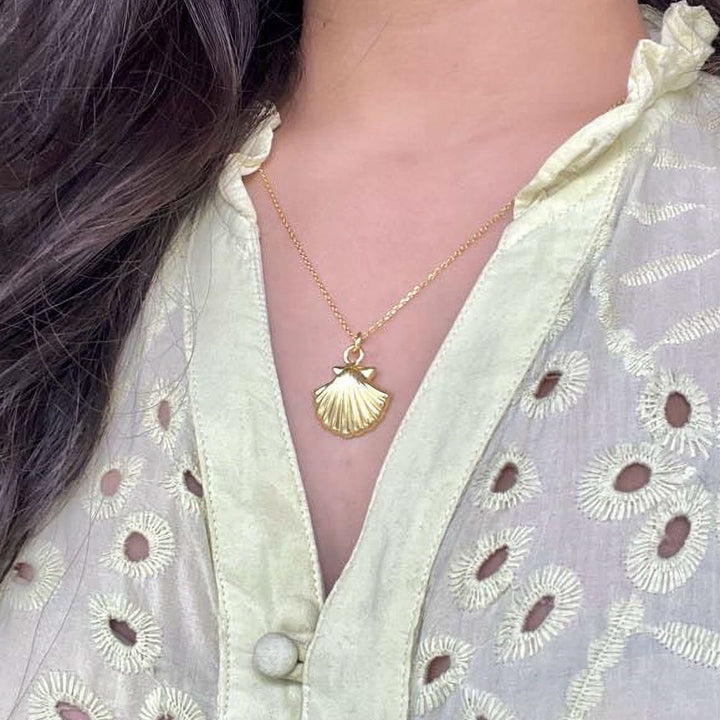 Handmade Golden Shell Pendant Brass Necklace