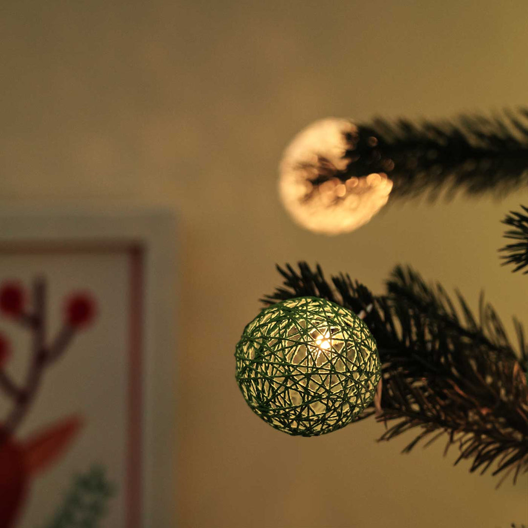 3m, 20 Bulbs | Handcrafted Yarn Spherical LED Fairy Lights - Green & White