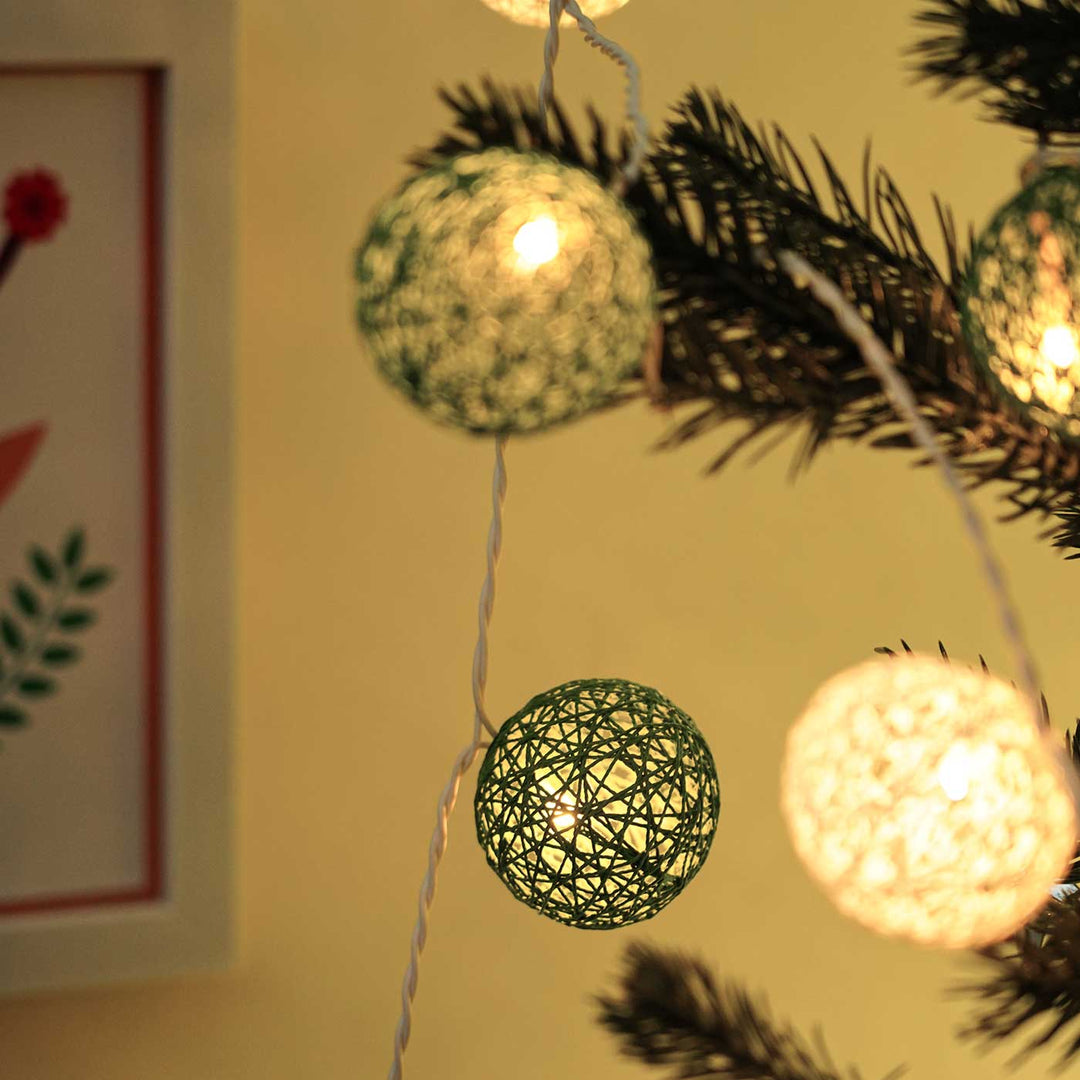 3m, 20 Bulbs | Handcrafted Yarn Spherical LED Fairy Lights - Green & White