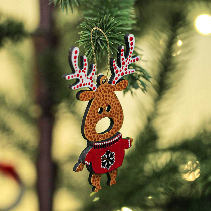 Hand-Painted Reindeer With Sweater Dot Art Mdf Wood Ornament For Christmas Tree Decoration