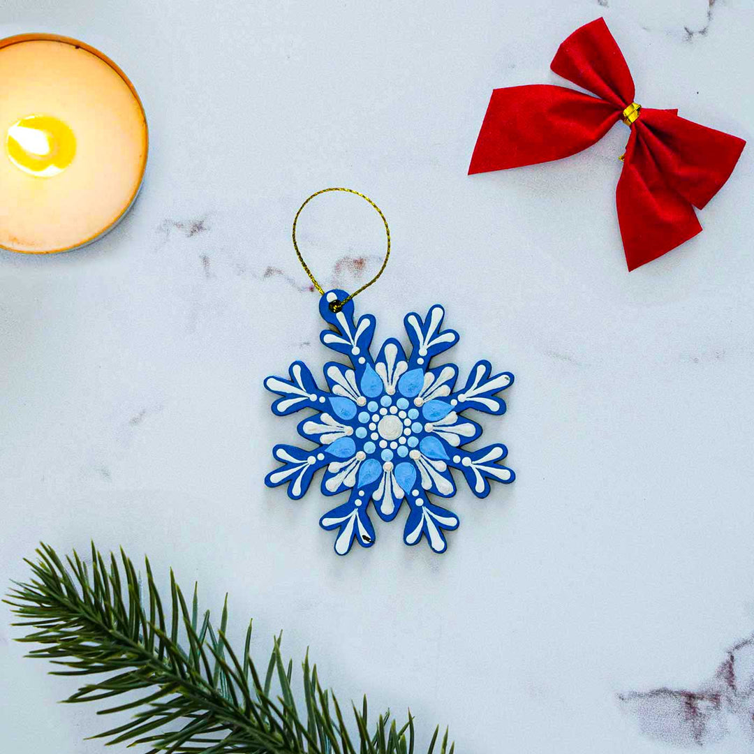 Hand-Painted Snowflake Dot Art Mdf Wood Ornament For Christmas Tree Decoration