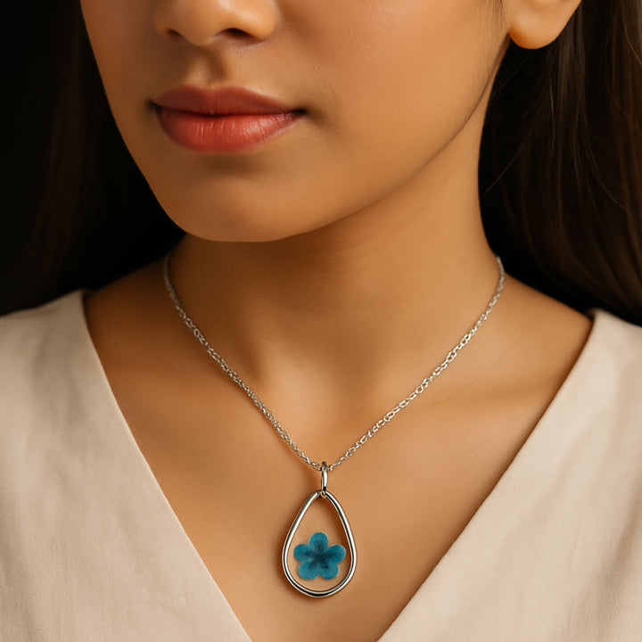Handmade Pressed Flower Art Bluebell Resin Necklace