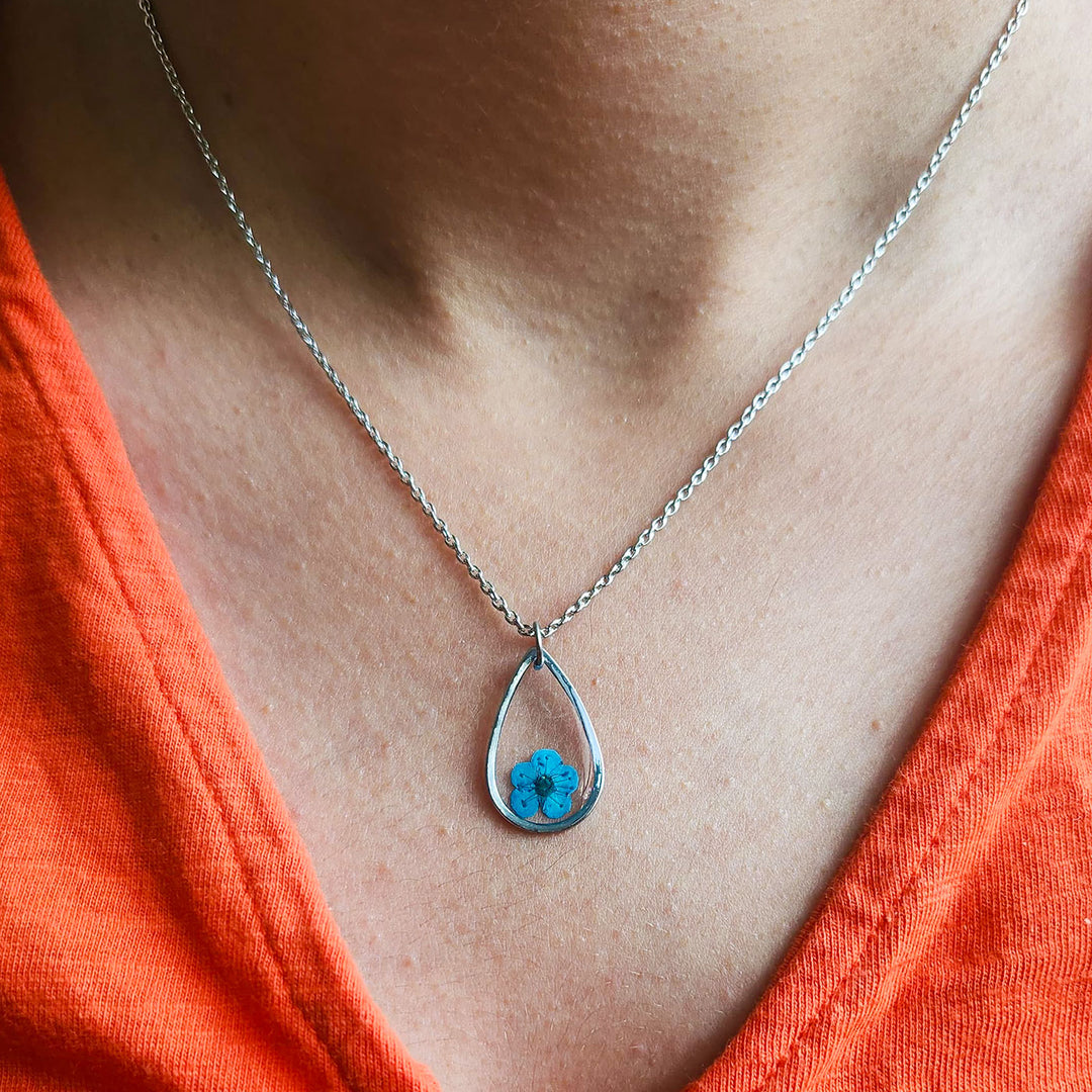 Handmade Pressed Flower Art Bluebell Resin Necklace