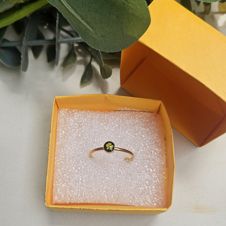 Handmade Pressed Flower Art Yellow Black Resin Ring With Origami Ring Box