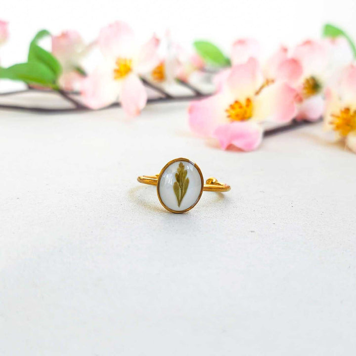 Handmade Pressed Flower Art Golden And White Resin Ring With Origami Ring Box
