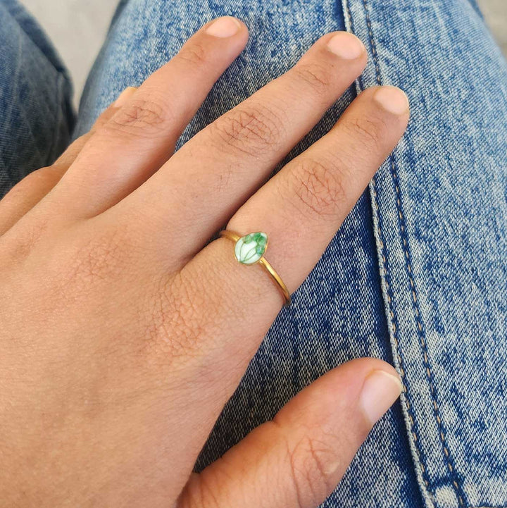Handmade Pressed Flower Art Green Resin Ring With Origami Ring Box