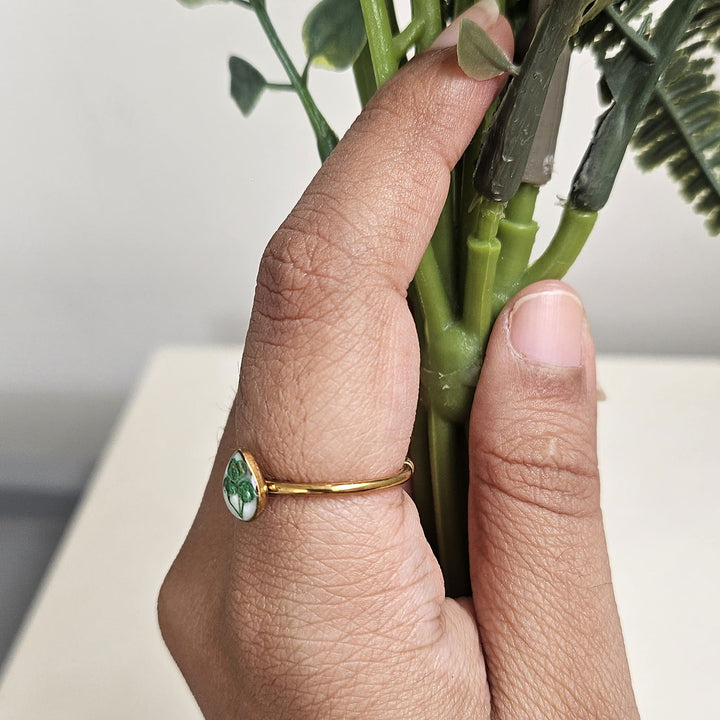 Handmade Pressed Flower Art Green Resin Ring With Origami Ring Box