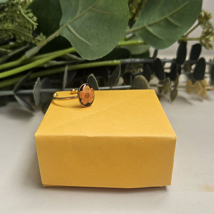 Handmade Pressed Flower Art Orange Black Resin Ring With Origami Ring Box