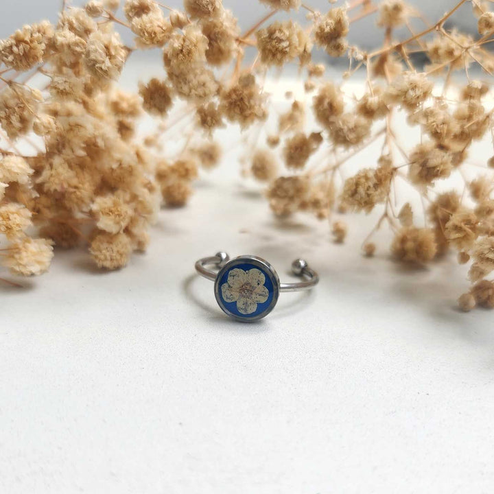 Handmade Pressed Flower Art Blue And White Resin Ring With Origami Ring Box