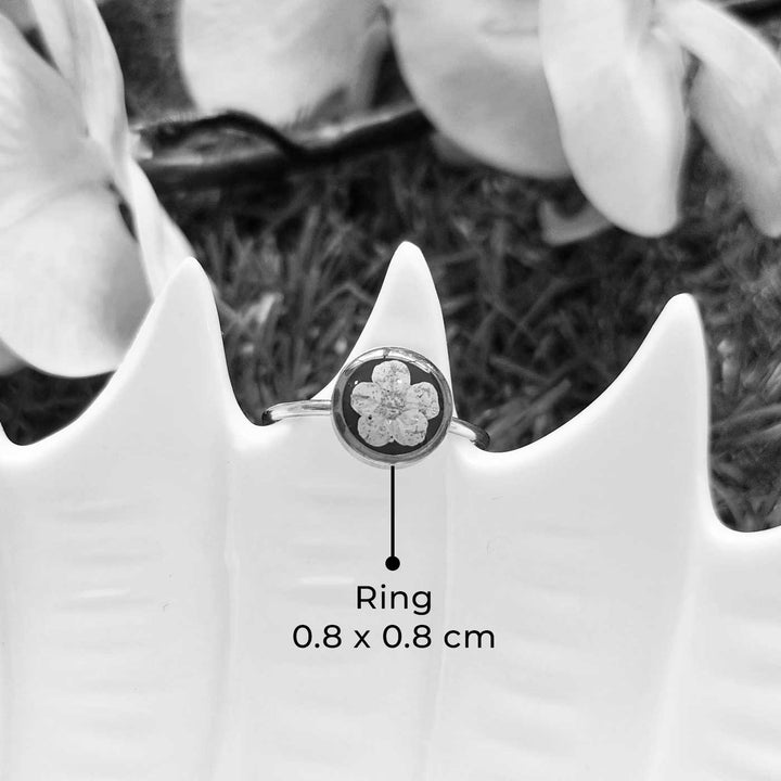 Handmade Pressed Flower Art Blue And White Resin Ring With Origami Ring Box