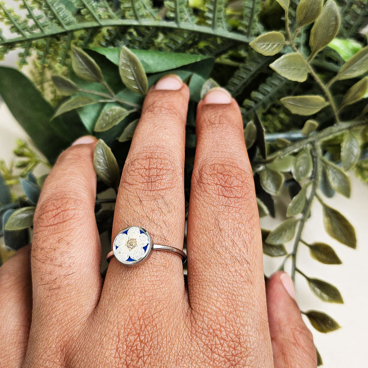 Handmade Pressed Flower Art Blue And White Resin Ring With Origami Ring Box