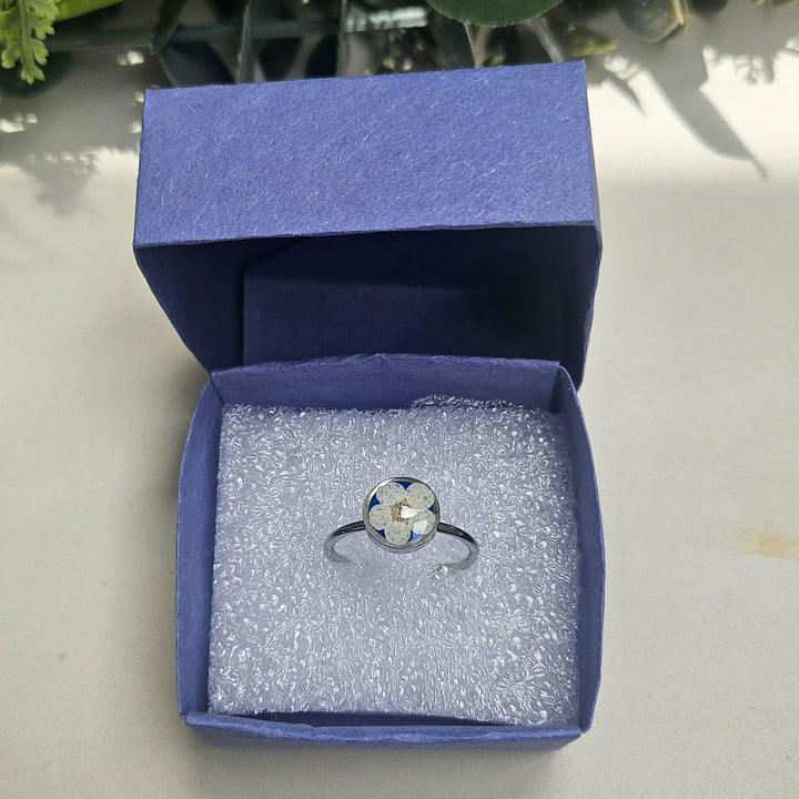 Handmade Pressed Flower Art Blue And White Resin Ring With Origami Ring Box
