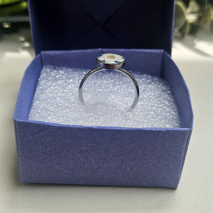 Handmade Pressed Flower Art Blue And White Resin Ring With Origami Ring Box