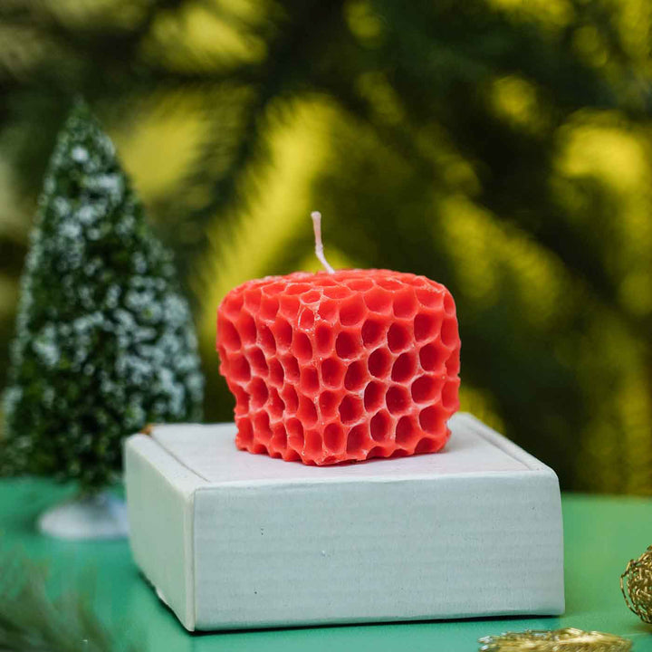 Handmade Red Honeycomb Soy Wax Candle For Christmas Decoration