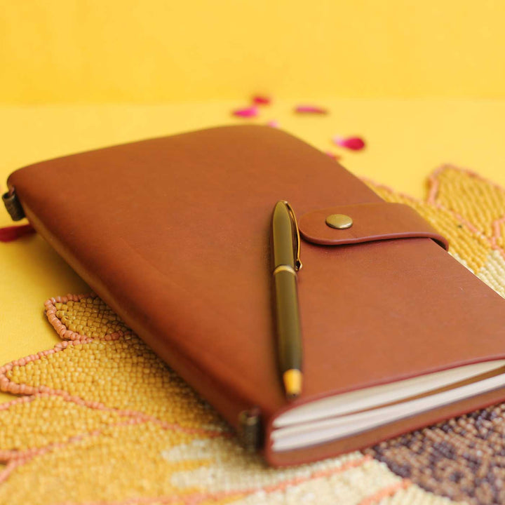 Leather Journal & Thermas Bottle Festive Gift Hamper