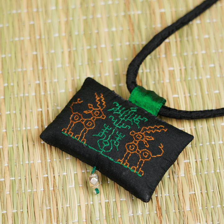 Handmade Kasuti Abharan Dancing Deer Khunn Fabric Necklace With Silver Tawiz