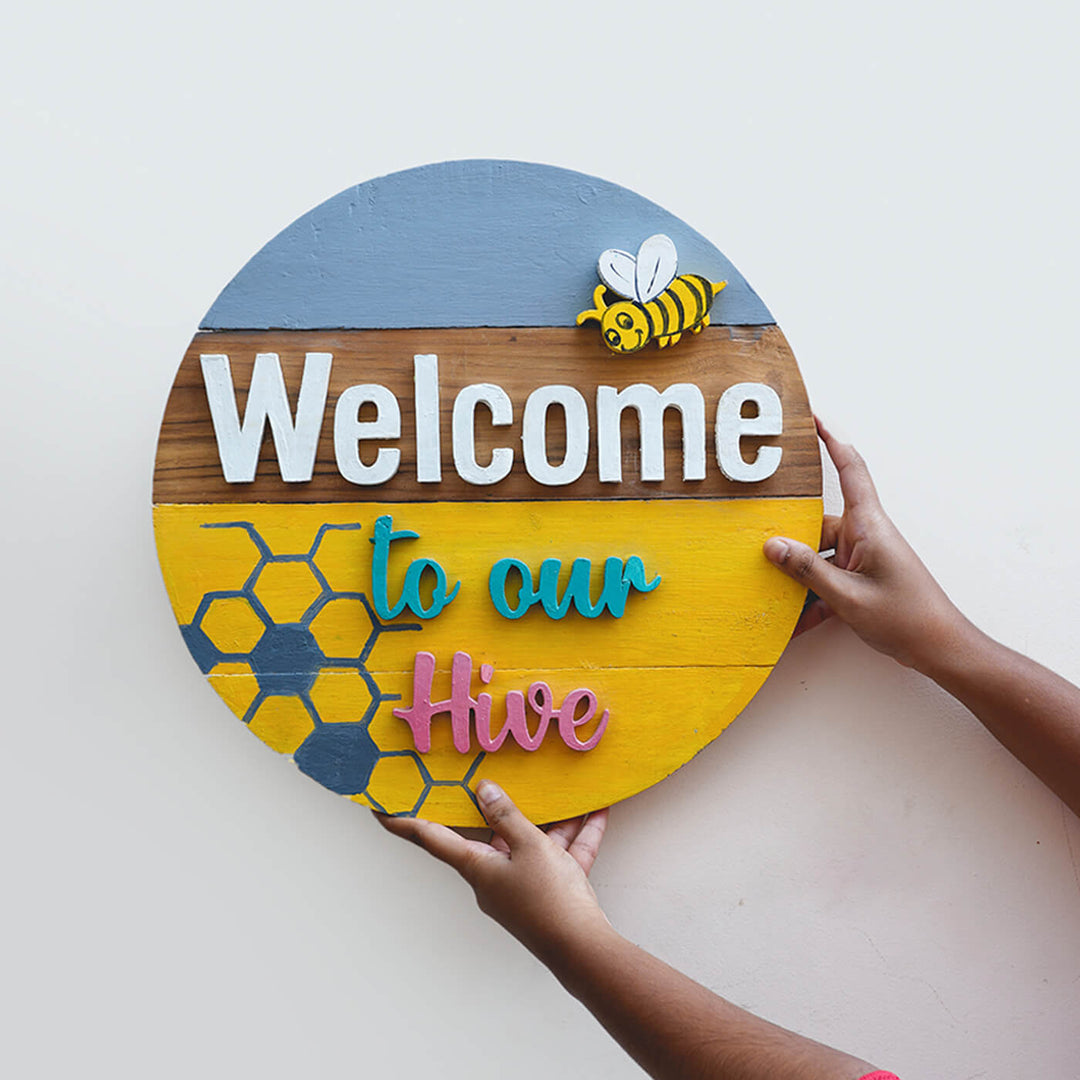 Hand Painted Personalized Bee Themed Wooden Nameplate - Zwende