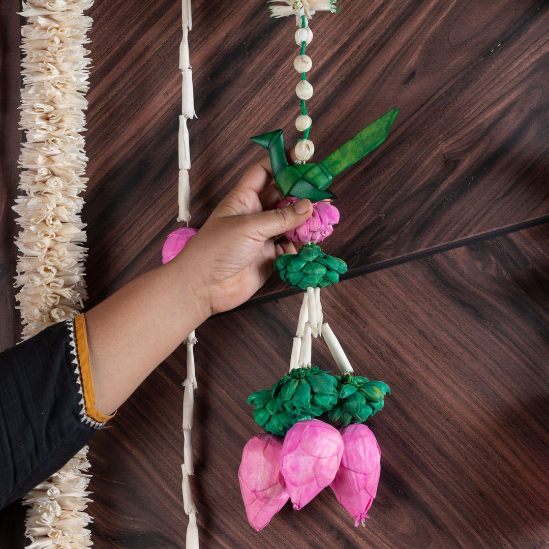 Solawood Rajnigandha Floral Festive Hangings