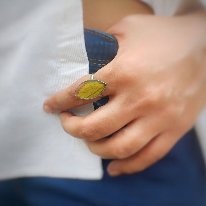 Leaf of Faith Preserved Flower Ring - Hibiscus